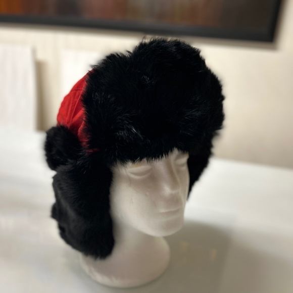 PAUL LOINBURD BLACK REAL FUR, RICH RED NYLON COVER WINTER HAT - Picture 4 of 13
